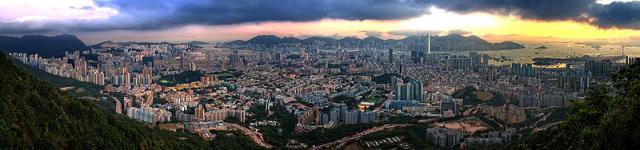 Kowloon_Panorama_2009.jpg